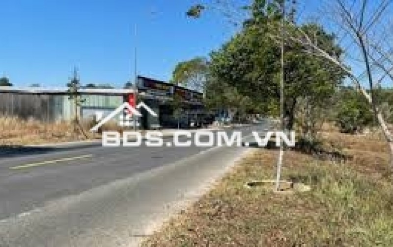 Chính chủ cần bán gấp lô đất mặt tiền đường ĐT 720 ( Quốc lộ 55 cũ) tại xã Suối Kiết, huyện Tánh Linh, tỉnh Bình Thuận